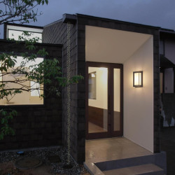 Applique rectangulaire noire E27 IP54